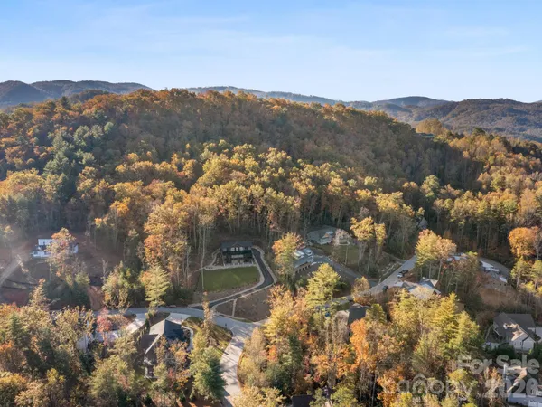 $1,250,000 | 3 Erin Glen Court, Fairview, NC 28730