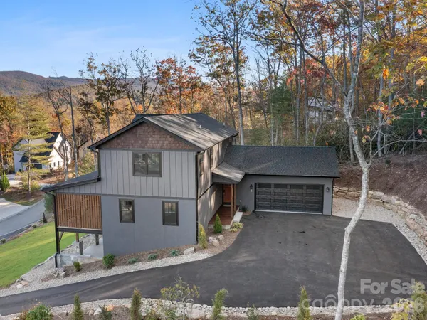 $1,250,000 | 3 Erin Glen Court, Fairview, NC 28730