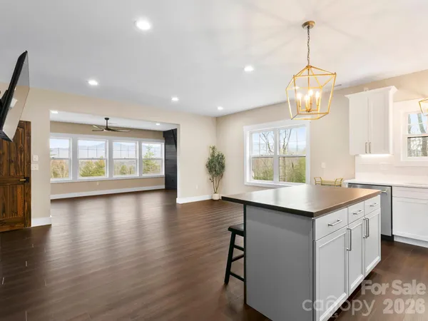 $1,250,000 | 3 Erin Glen Court, Fairview, NC 28730