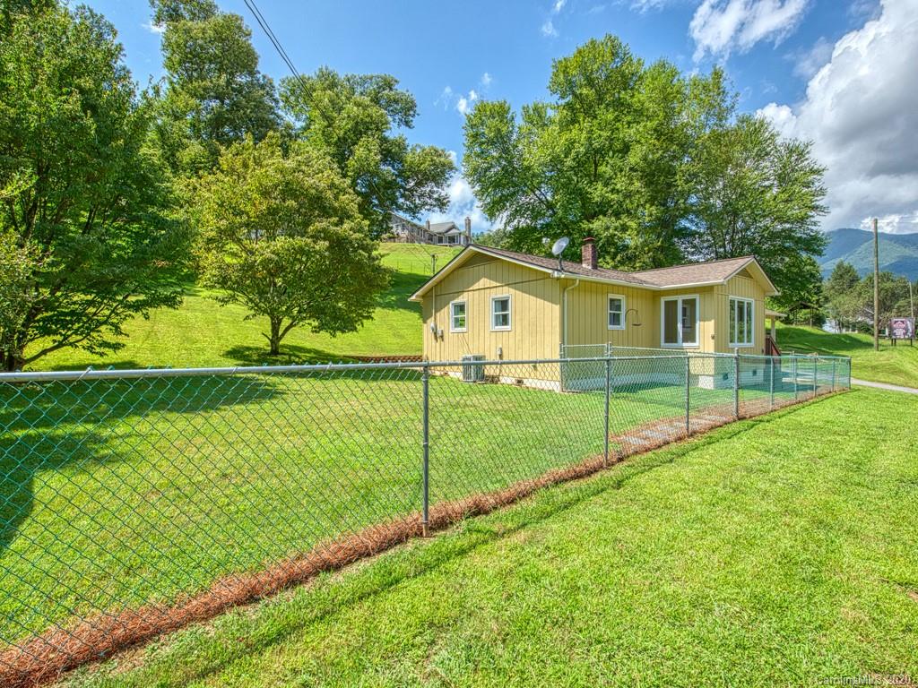 1953 Cope Creek Road Sylva, NC 28779 - Photo 3 of 27 Gallery Image 3