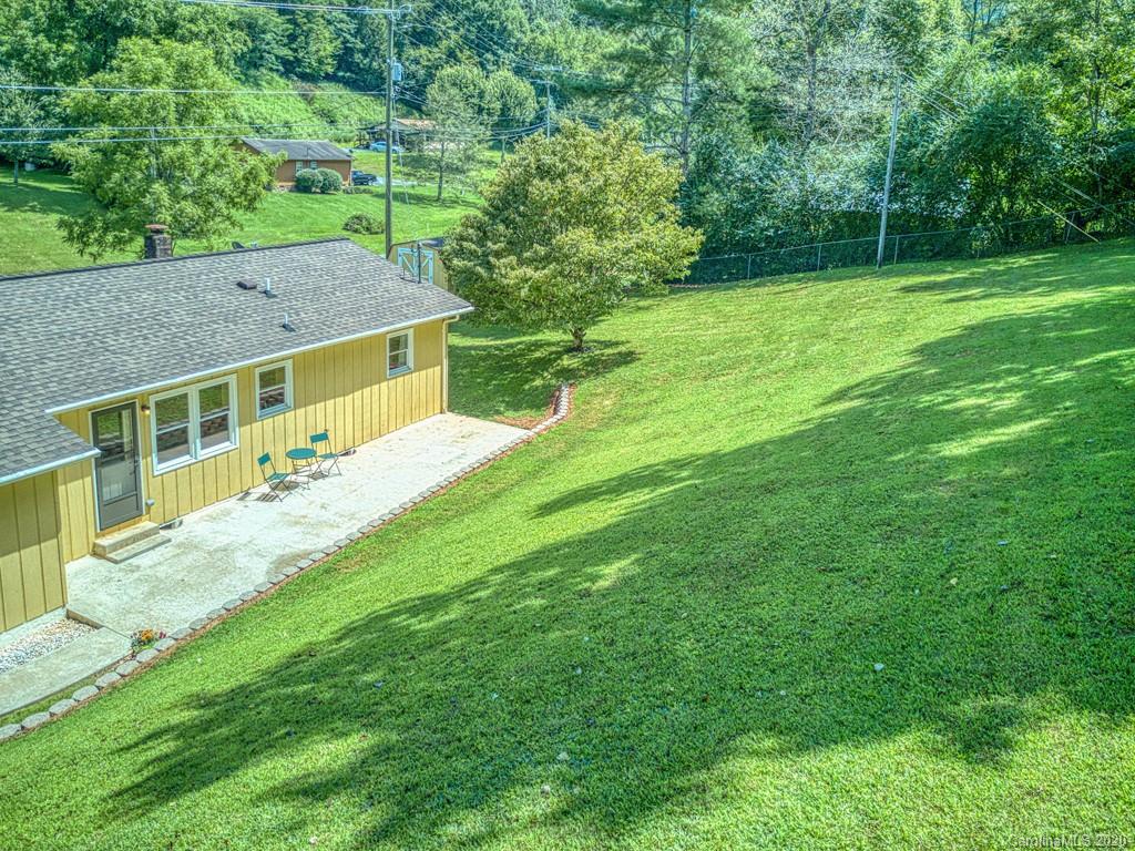 1953 Cope Creek Road Sylva, NC 28779 - Photo 6 of 27 Gallery Image 6