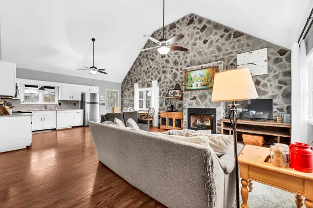 $299,900 | 448 Mallard Drive, Dover, TN 37058