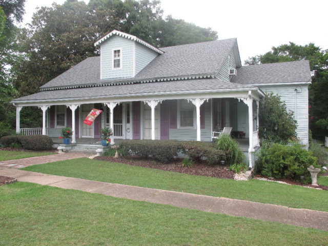 1404 Robb Street Summit, MS 39666 - Photo 1 of 1 Main View