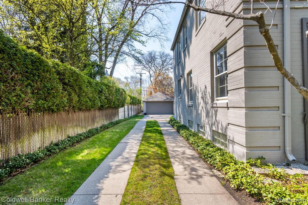320 Touraine Road Grosse Pointe Farms, MI 48236 - Photo 59 of 60