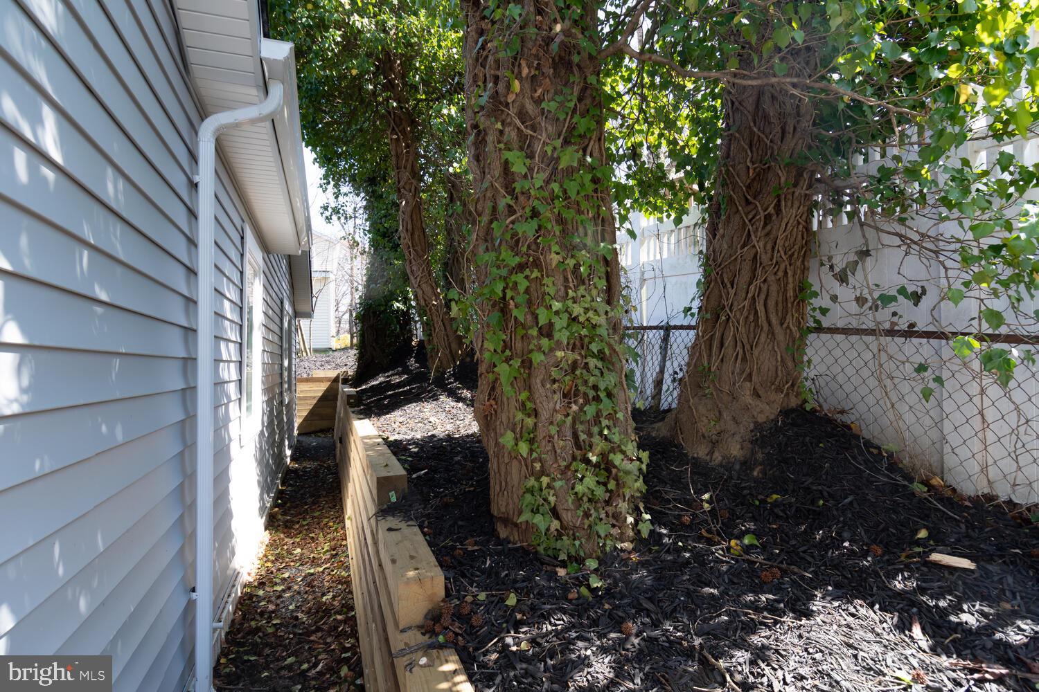 1739 Tacoma Road Edgewater, MD 21037 - Photo 4 of 34