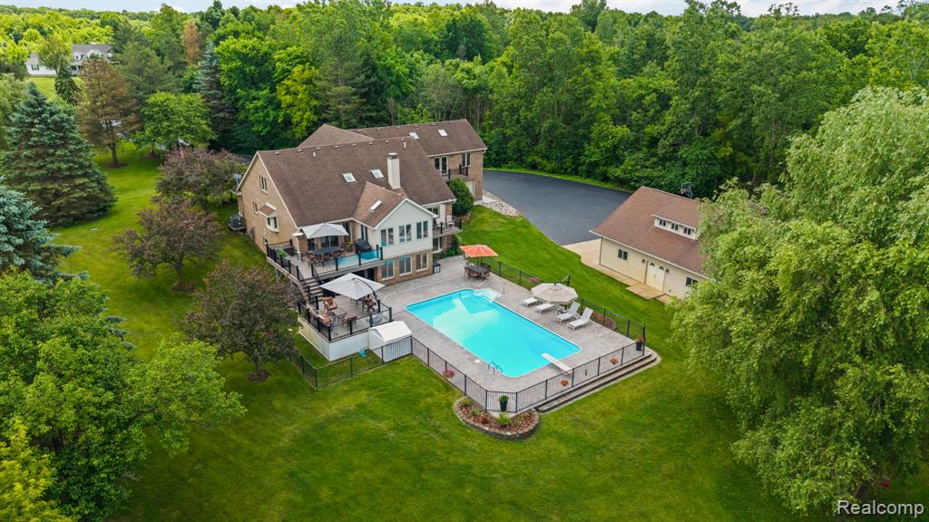 2325 7 Mile Road South Lyon, MI 48178 - Photo 6 of 74