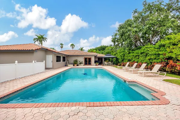 $8,500 | 9980 Southwest 83rd Avenue, Miami, FL 33156