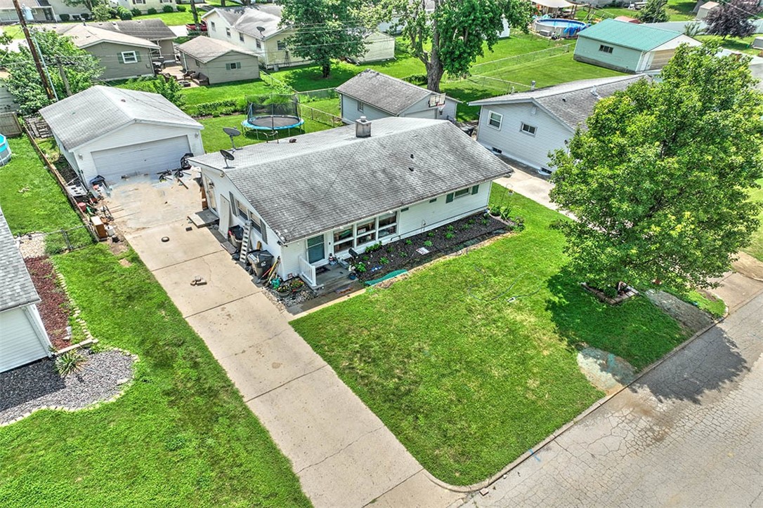 19 Peggy Ann Drive Decatur, IL 62521 - Photo 4 of 33