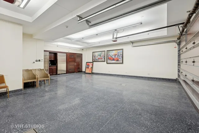 $18,500,000 | 915 North Dearborn Street, Chicago, IL 60610