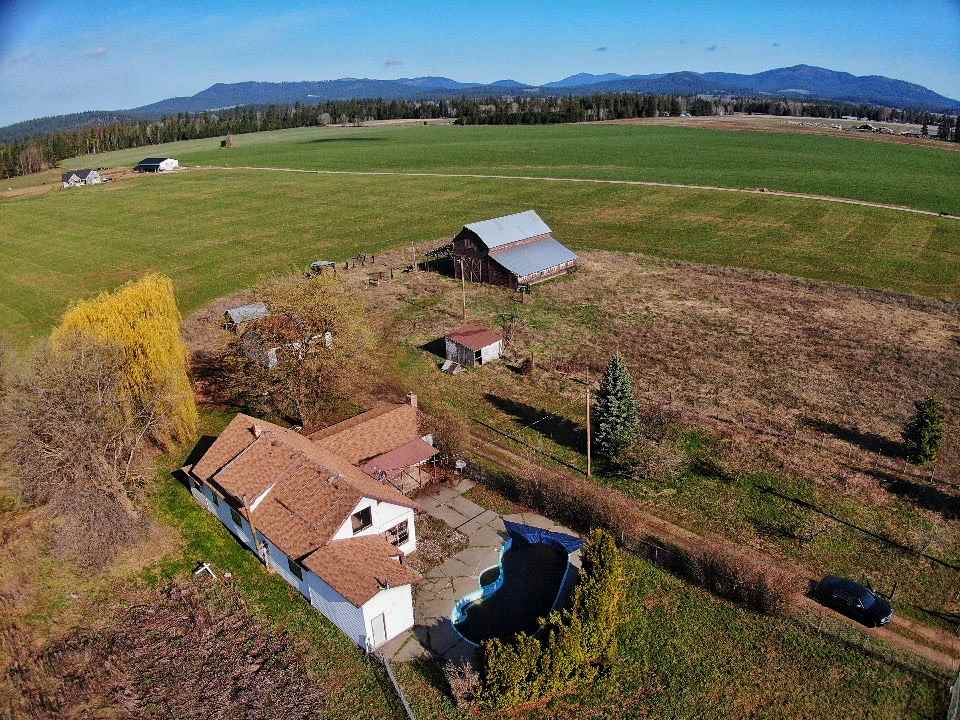 38811 North Short Road Deer Park, WA 99006 - Photo 1 of 12