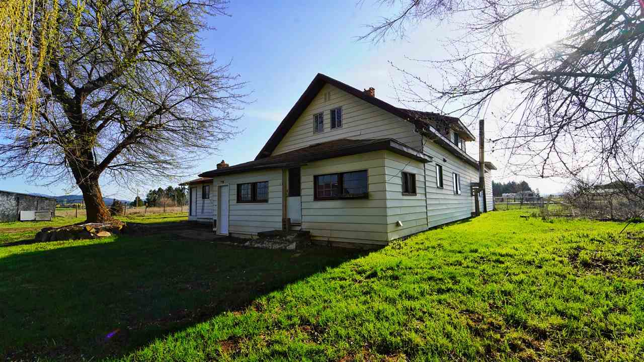 38811 North Short Road Deer Park, WA 99006 - Photo 5 of 12
