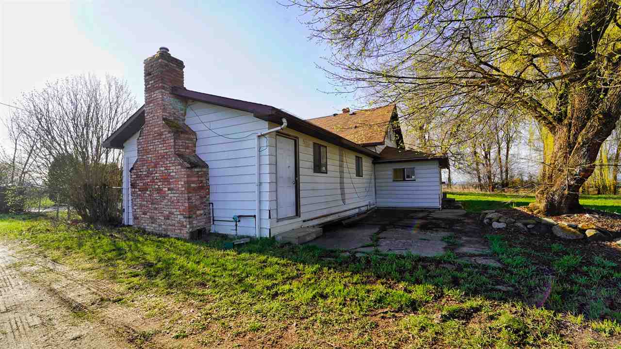 38811 North Short Road Deer Park, WA 99006 - Photo 6 of 12