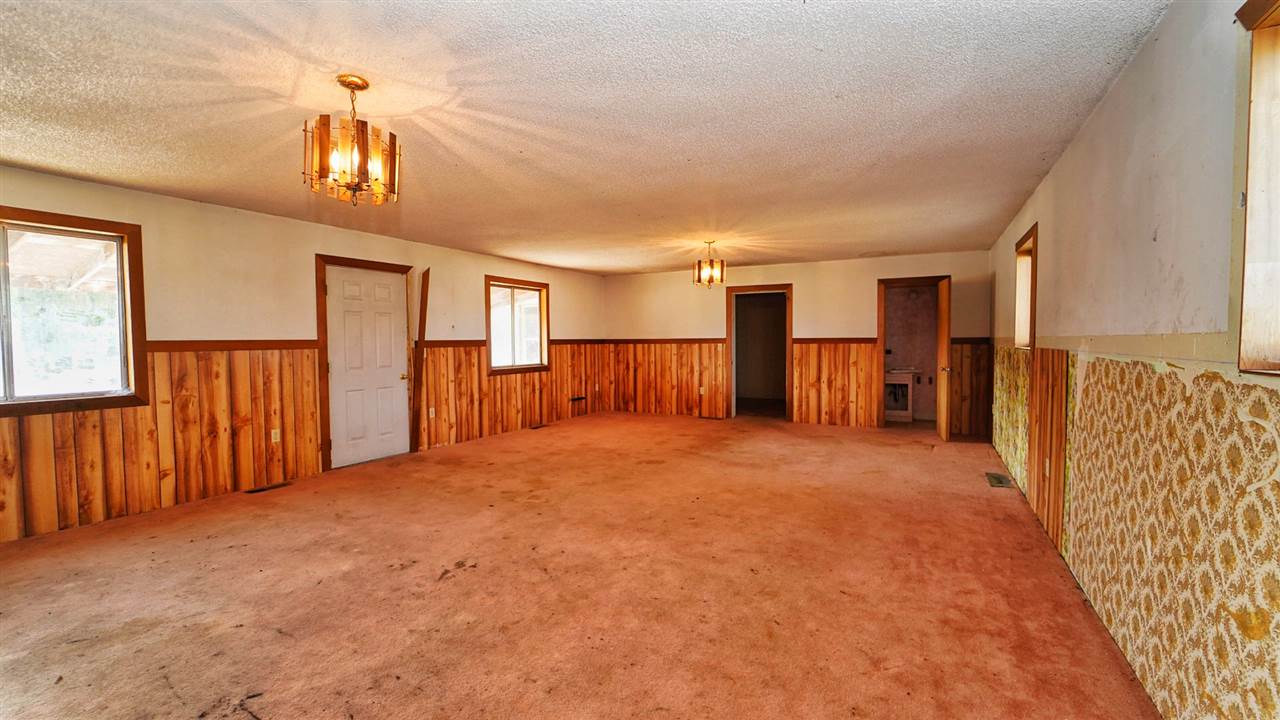 38811 North Short Road Deer Park, WA 99006 - Photo 8 of 12