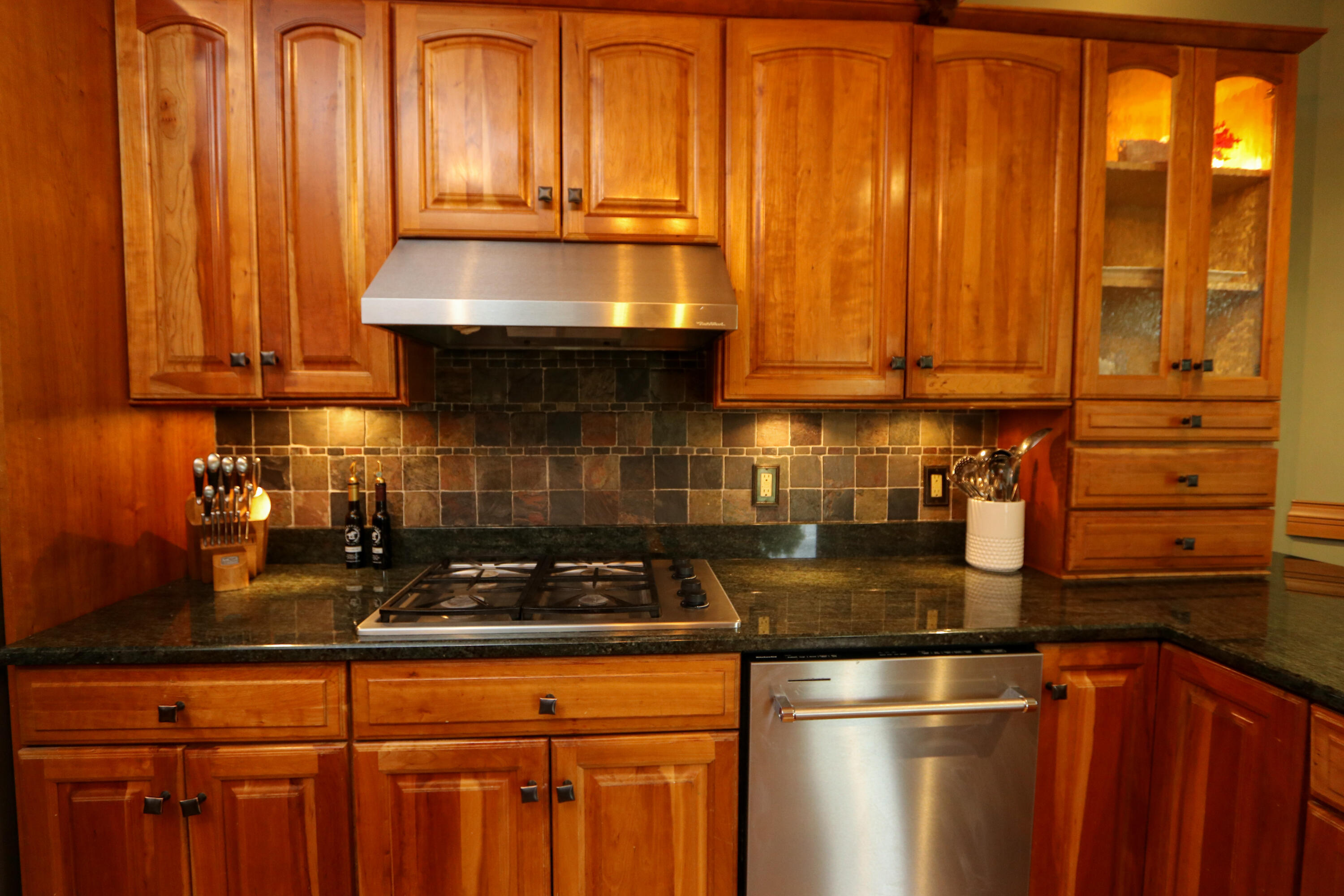 732 Cumberland Head Road Plattsburgh, NY 12901 - Photo 15 of 84 Gallery Image 15