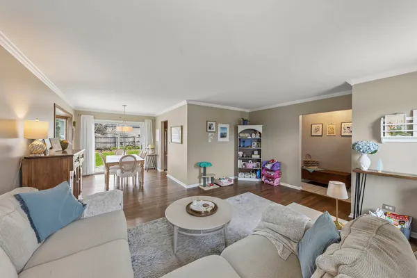 $475,000 | 6065 Chase Avenue, Downers Grove, IL 60516