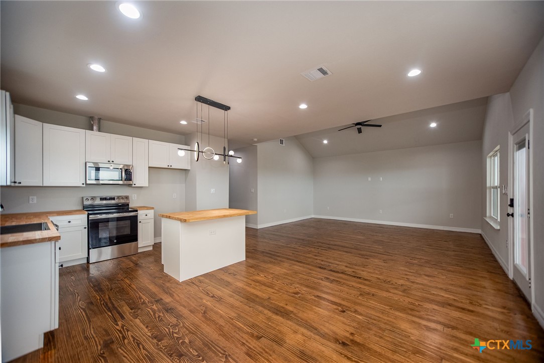 193 Powderhorn Lane Port Lavaca, TX 77979 - Photo 12 of 46