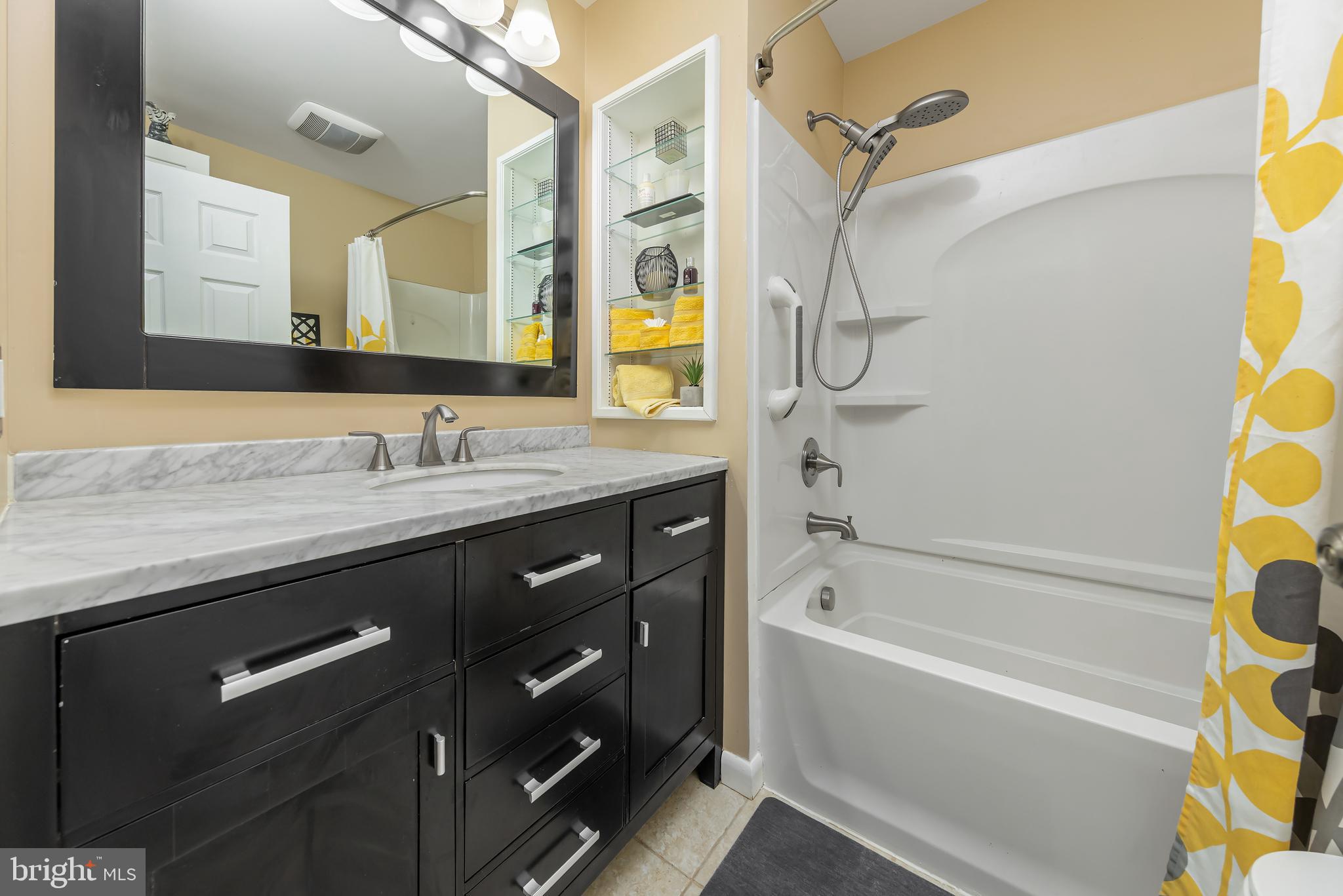 15 Clemson Road Cherry Hill, NJ 08034 - Photo 20 of 31 Full Guest Bathroom