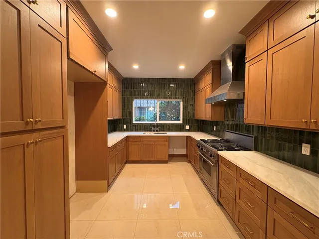 $5,200 | 1703 West 25th Street, Los Angeles, CA 90018