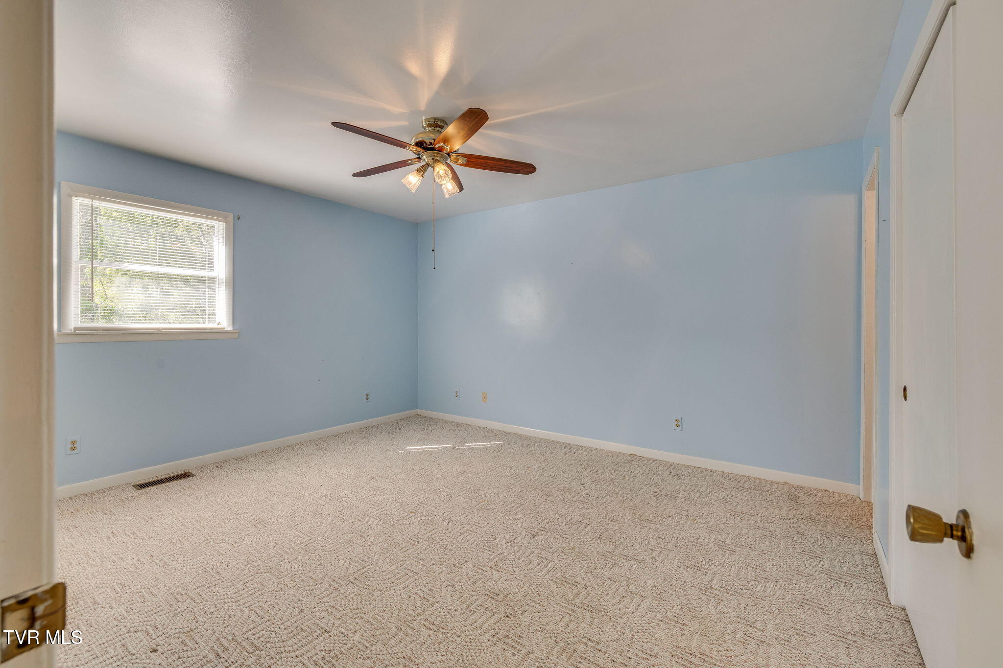 117 Kelly Road Pennington Gap, VA 24277 - Photo 16 of 41 016