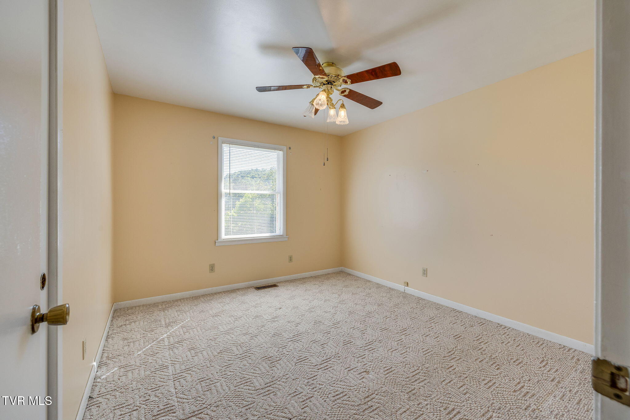 117 Kelly Road Pennington Gap, VA 24277 - Photo 23 of 41 023