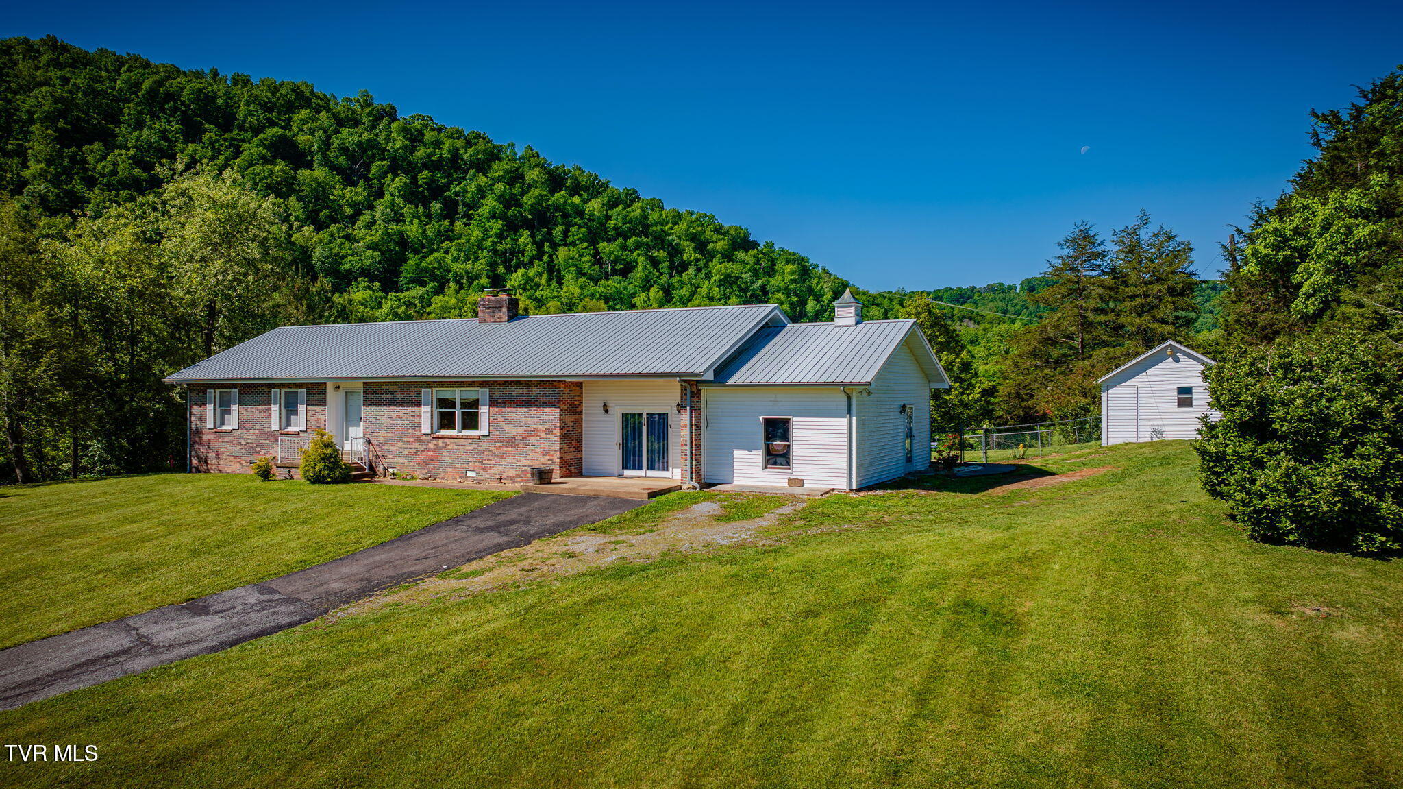 117 Kelly Road Pennington Gap, VA 24277 - Photo 3 of 41 003
