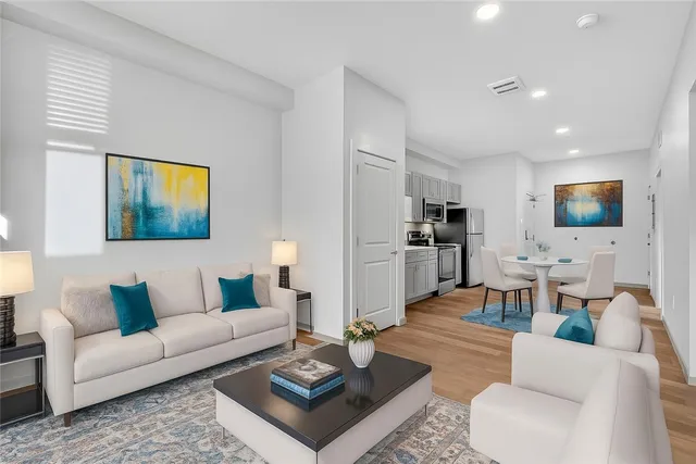 $1,875 | 1624 Lonsdale Avenue, Unit 301, Lincoln, RI 02865