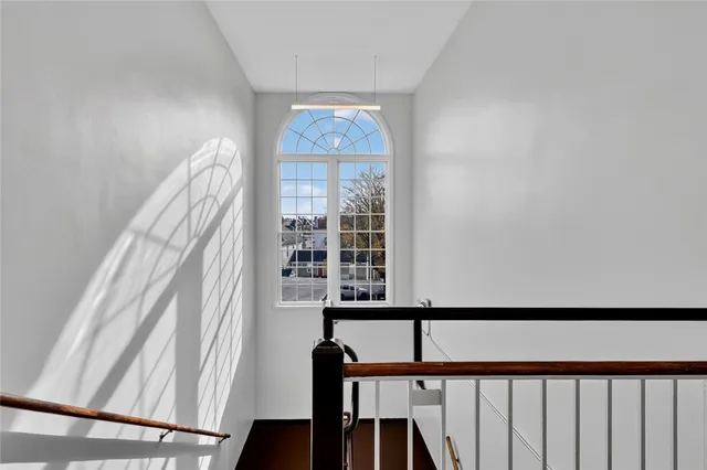 $1,875 | 1624 Lonsdale Avenue, Unit 101 201 301 308, Lincoln, RI 02865