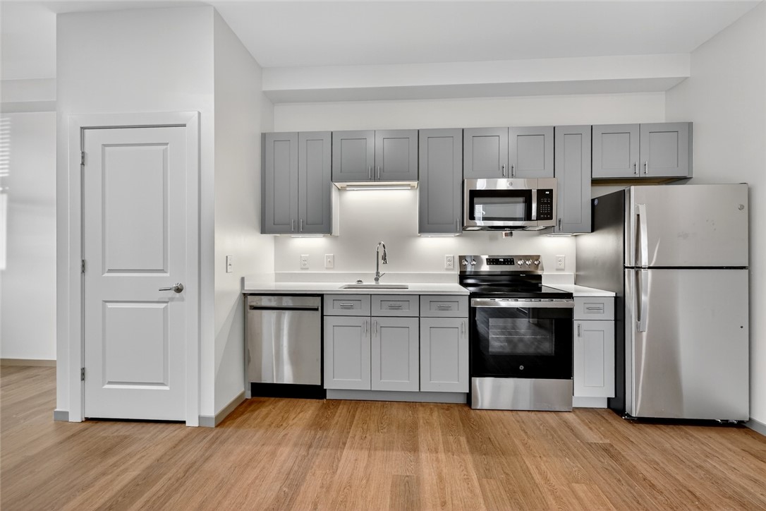 1624 Lonsdale Avenue, Unit 101 201 301 308 Lincoln, RI 02865 - Photo 5 of 14 Unit 201/301 Kitchen