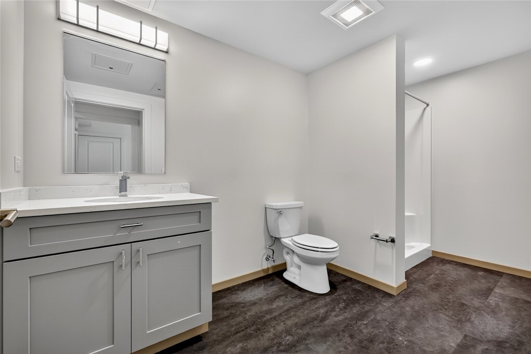1624 Lonsdale Avenue, Unit 101 201 301 308 Lincoln, RI 02865 - Photo 6 of 14 Bathroom