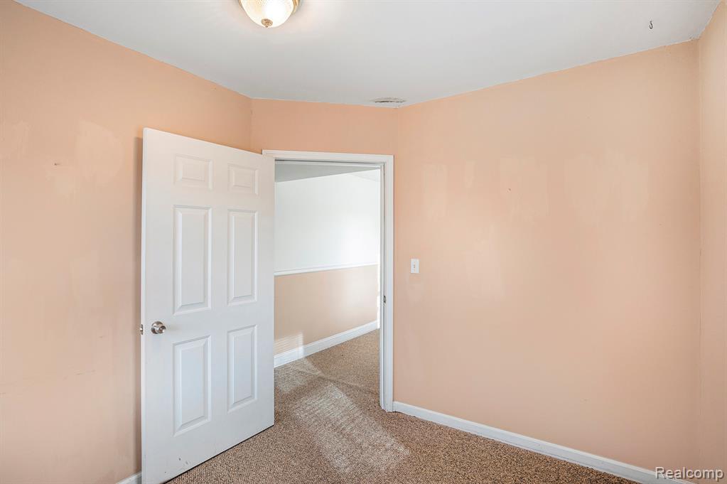 8050 Ortonville Road Clarkston, MI 48348 - Photo 8 of 30 Gallery Image 8
