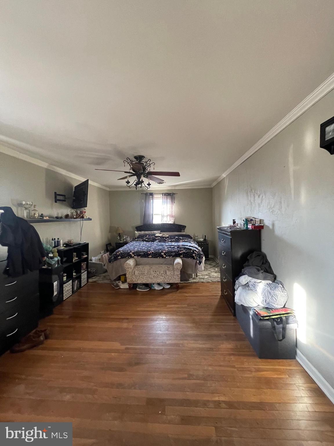 150 North Smith Terrace Clementon, NJ 08021 - Photo 14 of 26 a car is parked in a room