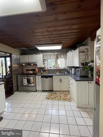 $379,999 | 150 North Smith Terrace, Clementon, NJ 08021