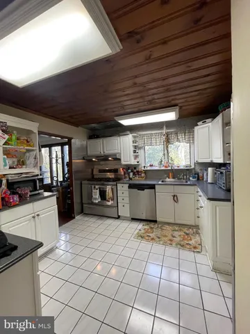 $379,999 | 150 North Smith Terrace, Clementon, NJ 08021