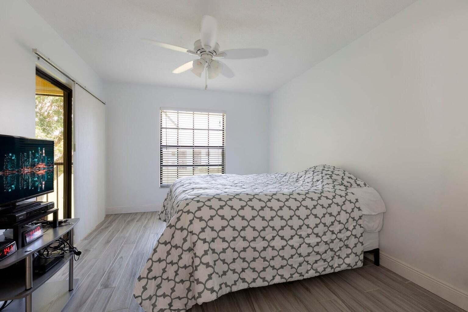 321 Olivewood Place, Unit O222 Boca Raton, FL 33431 - Photo 4 of 9 5