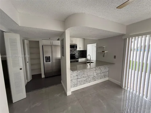 $3,000 | 203 Riviera Circle, Unit 203, Weston, FL 33326