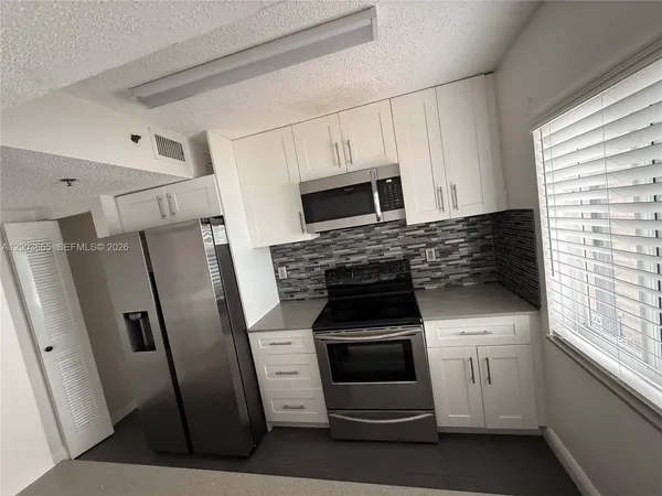 $3,000 | 203 Riviera Circle, Unit 203, Weston, FL 33326