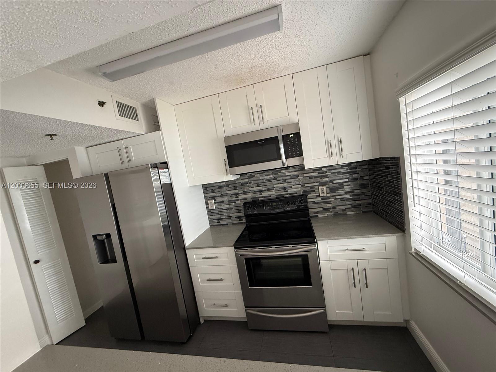 203 Riviera Circle, Unit 203 Weston, FL 33326 - Photo 6 of 25