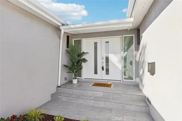 a view of the entryway of the house