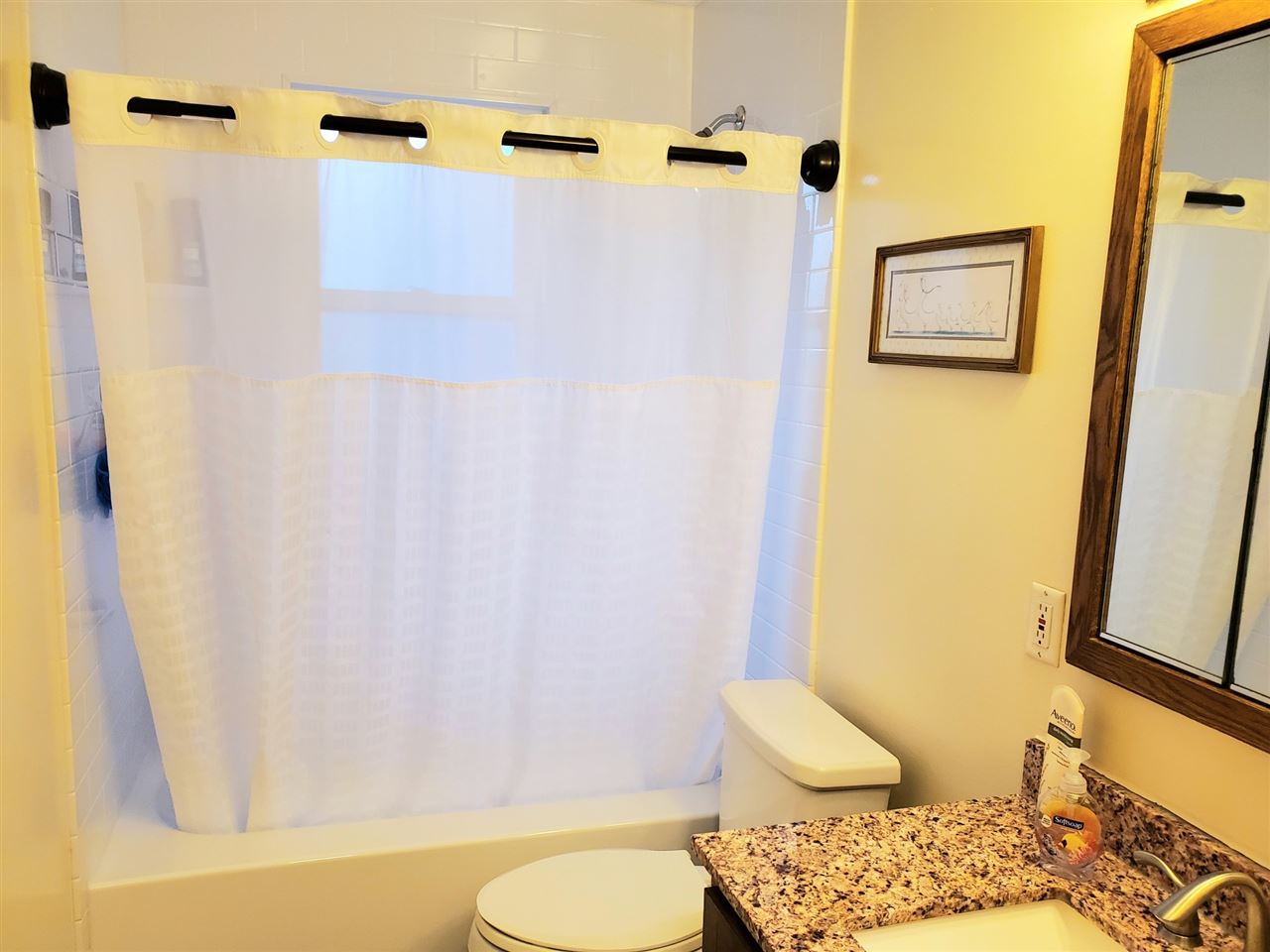 1152 Alton Road Flint, MI 48507 - Photo 19 of 52 50002558-18.JPG