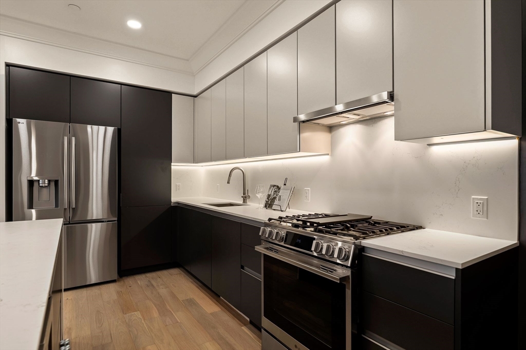 388 Washington Street, Unit 302 Quincy, MA 02169 - Photo 9 of 25