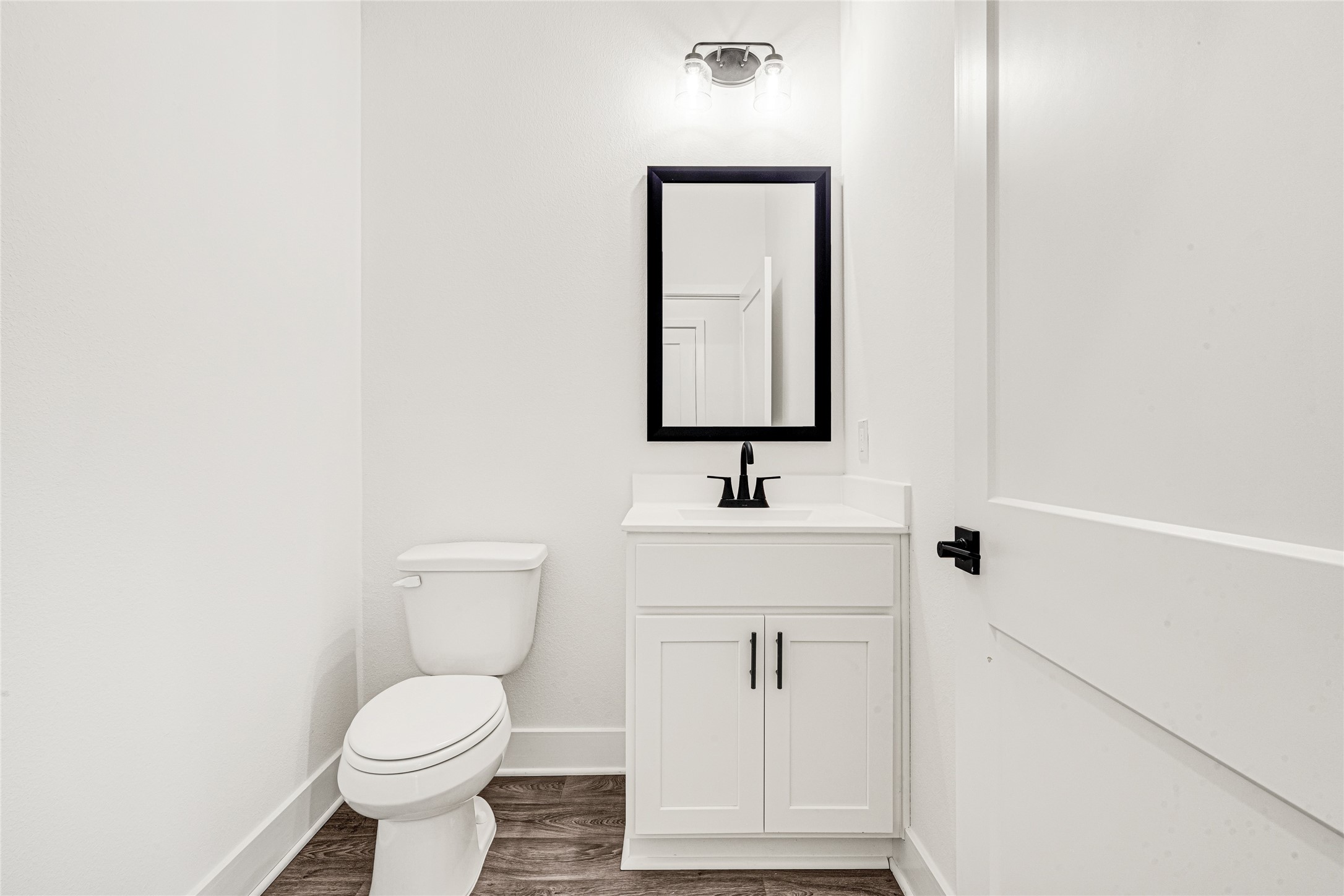 9460 Hard Rock Road Conroe, TX 77303 - Photo 14 of 28 Guest Restroom