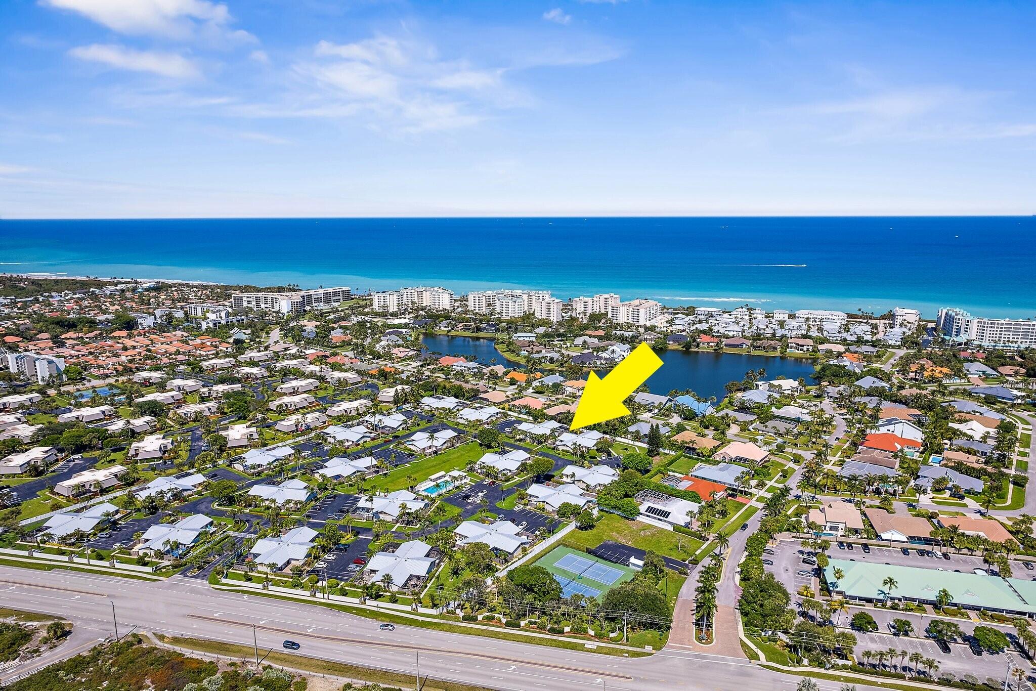 1801 South Us Highway, Unit 8D Jupiter, FL 33477 - Photo 25 of 36 a view of city and ocean