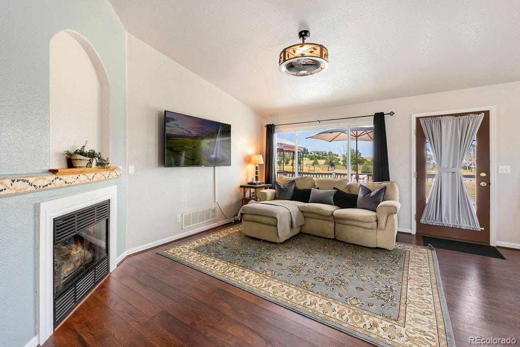 14557 Hayesmount Road Brighton, CO 80603 - Photo 11 of 40 Gallery Image 11
