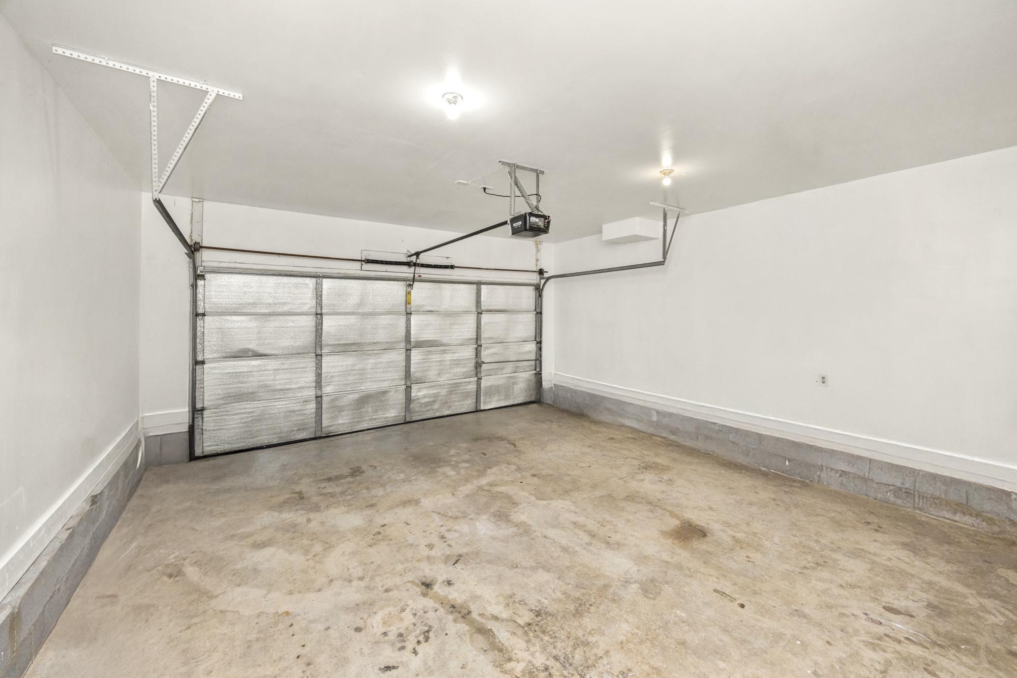 513 Cold Stream Place Nashville, TN 37221 - Photo 31 of 40 a view of a garage
