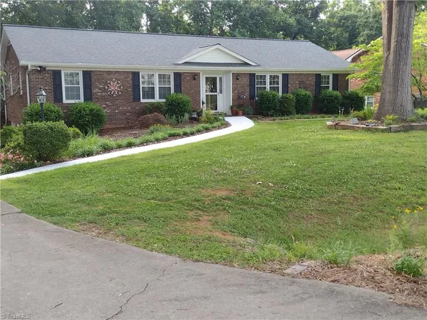 $399,500 | 170 Queens Court, Clemmons, NC 27012