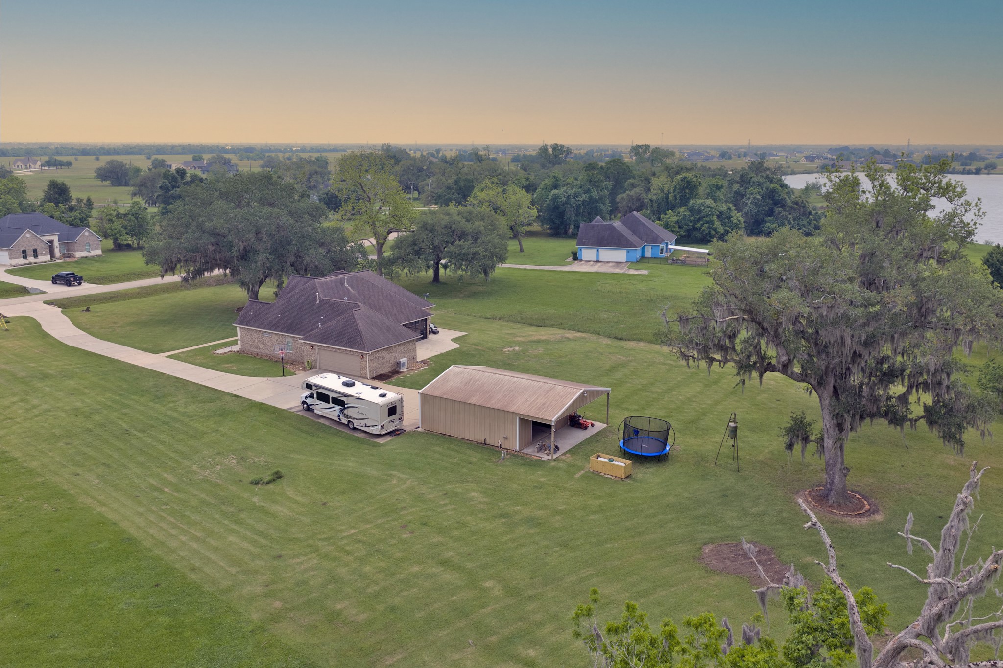 544 Wagon Wheel Trail Angleton, TX 77515 - Photo 4 of 45