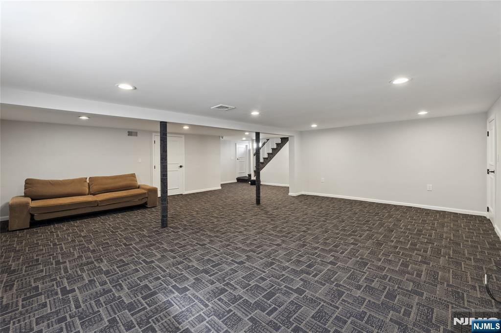 1474 Windsor Road Teaneck, NJ 07666 - Photo 22 of 41