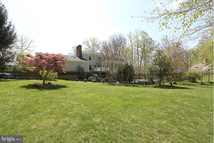 16710 Batchellors Forest Road Olney, MD 20832 - Photo 27 of 30 Exterior (Rear)