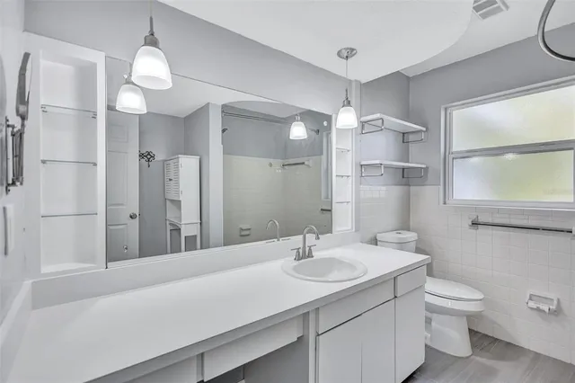 $2,500 | 2544 Burnice Drive, Clearwater, FL 33764