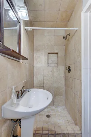 $2,500 | 2544 Burnice Drive, Clearwater, FL 33764